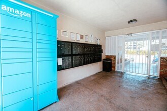 18407 Dearborn Street in Northridge, CA - Building Photo - Building Photo