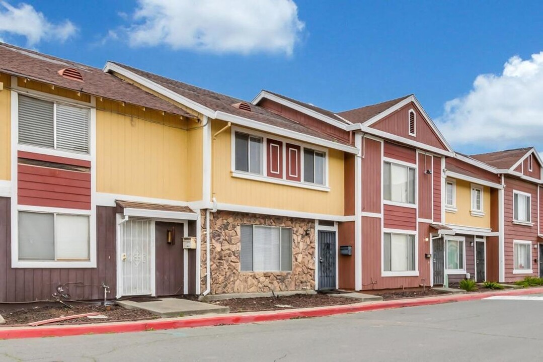 4082 Weymouth Ln in Sacramento, CA - Building Photo