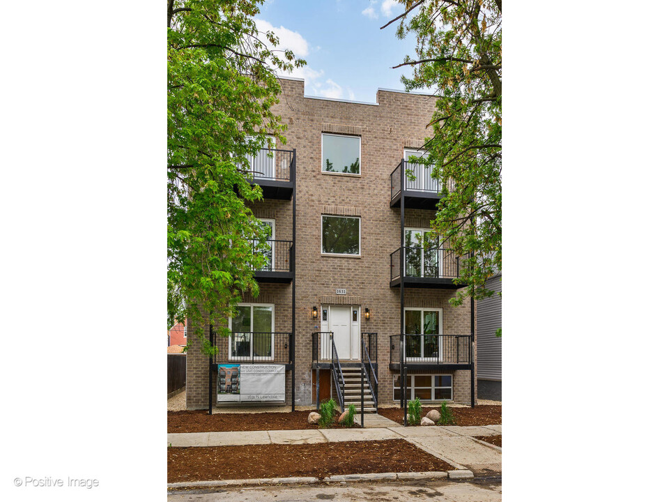 1631 N Lawndale Ave in Chicago, IL - Building Photo