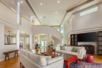4346 Kahala Ave in Honolulu, HI - Building Photo - Building Photo