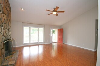 132 Bibb Dr in Madison, AL - Building Photo - Building Photo