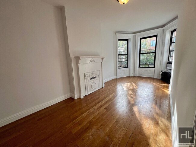 3BR 2BA Top Floor Bedstuy Townhouse Origin in Brooklyn, NY - Building Photo - Building Photo