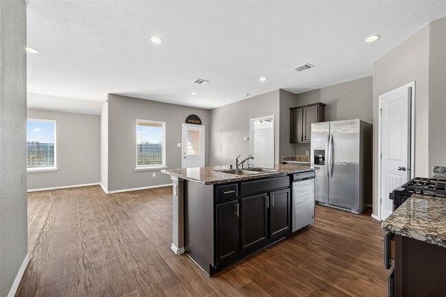 3311 Specklebelly Dr. in Baytown, TX - Building Photo - Building Photo