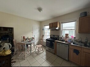 112 Murdock St, Unit 3 in Boston, MA - Building Photo - Building Photo