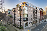 Tanner Place in Portland, OR - Foto de edificio - Building Photo