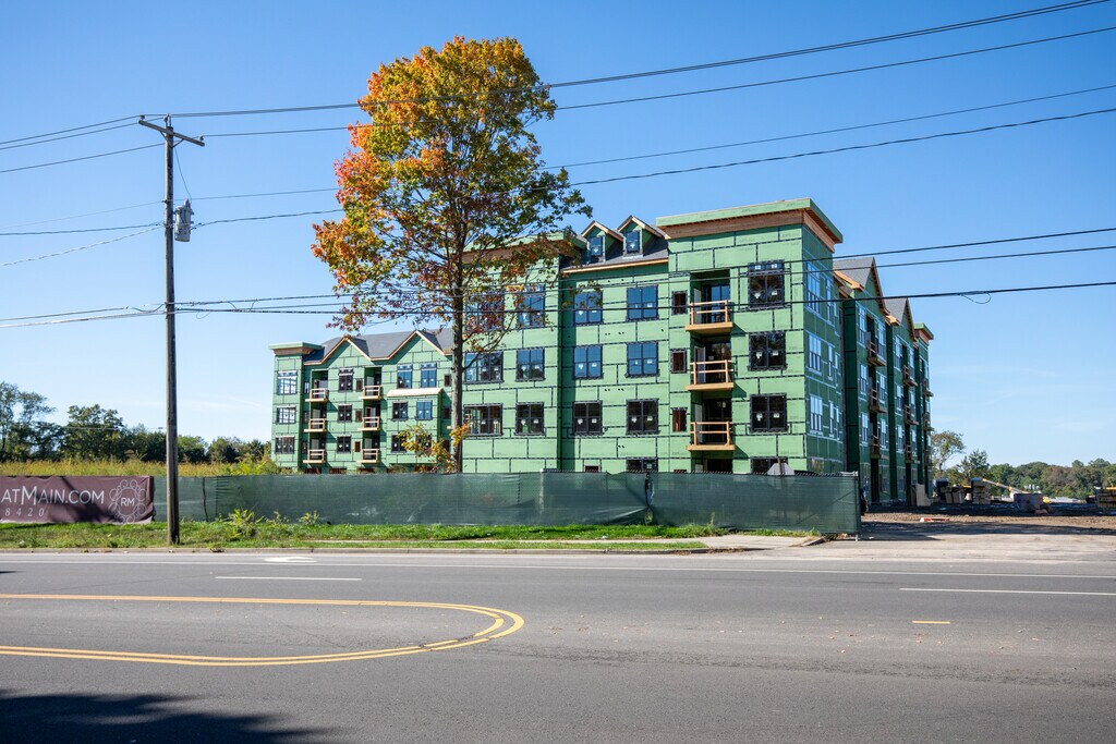 The Residences at Main Trumbull, CT Apartments For Rent