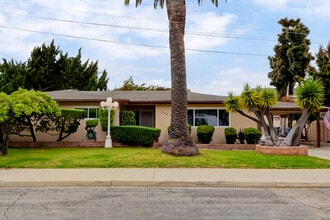 2407 Mackay Ln in Redondo Beach, CA - Building Photo - Building Photo
