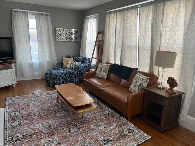 162 Broadway, Unit 162
