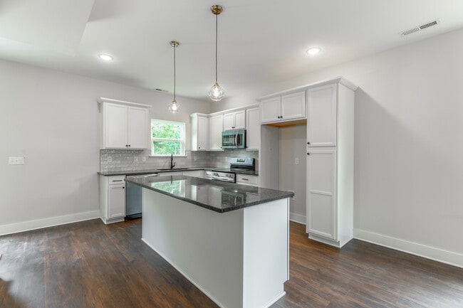 4713 Heiskell Dr in Chattanooga, TN - Building Photo - Building Photo