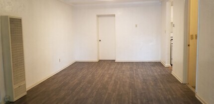 720 Woodrow Ave-Unit -Woodrow in Bakersfield, CA - Building Photo - Building Photo