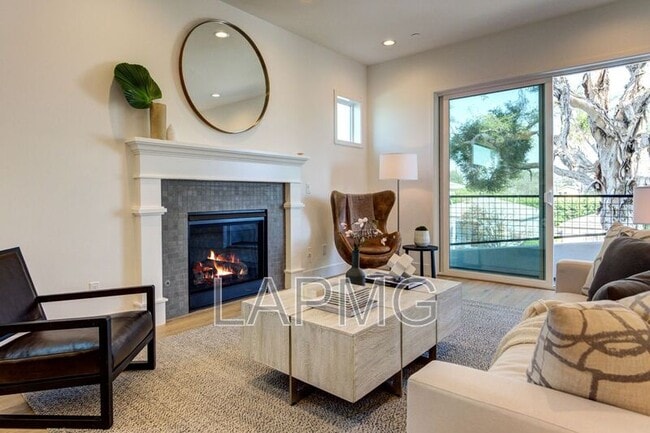 6016 Comey Ave in Los Angeles, CA - Building Photo - Building Photo