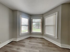 2526 13th Ave E in North St. Paul, MN - Building Photo - Building Photo
