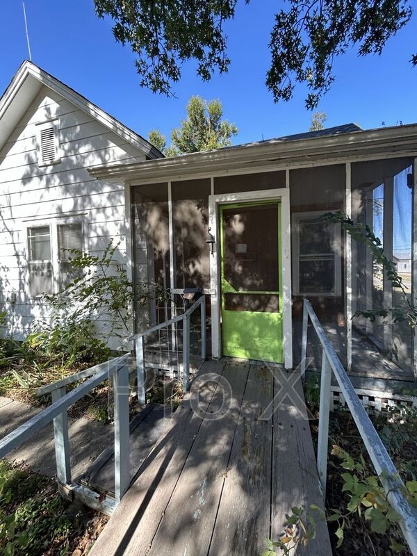 311 E Kansas St in Pittsburg, KS - Building Photo - Building Photo