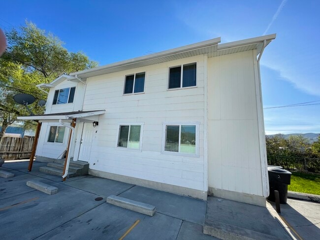 property at 264 E 100 N