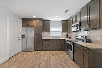 3308 Alaska Ave in Dallas, TX - Building Photo - Building Photo