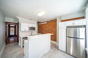 85 W 1st Ave in Columbus, OH - Building Photo