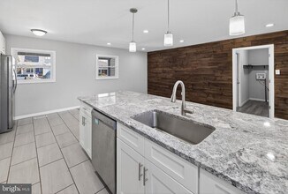 55 Ember Ln in Willingboro, NJ - Building Photo - Building Photo