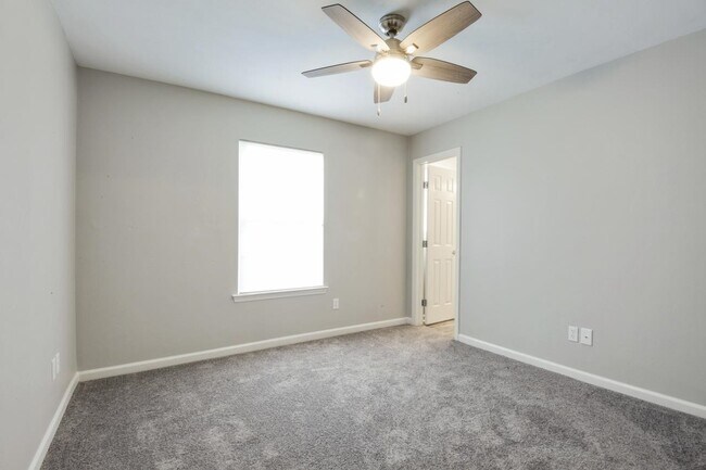 1921 Fannie Dr in Tallahassee, FL - Building Photo - Building Photo