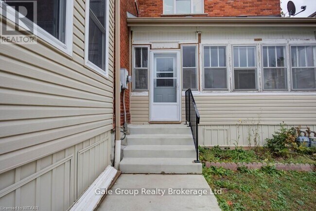 11-11 Norwich Ave in Woodstock, ON - Building Photo - Building Photo
