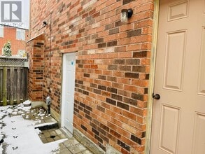 89 Delbert Cir in Whitchurch-Stouffville, ON - Building Photo - Building Photo