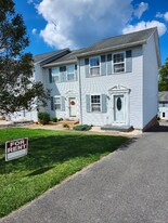 219 Hunter Hills Cir in Bristol, TN - Building Photo