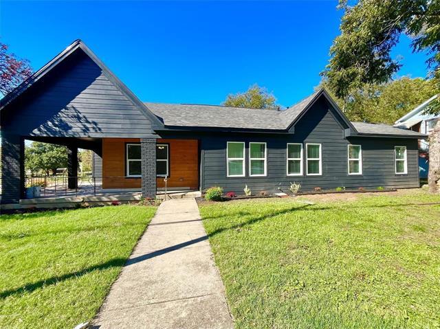 2825 Meadowbrook Dr in Fort Worth, TX - Building Photo