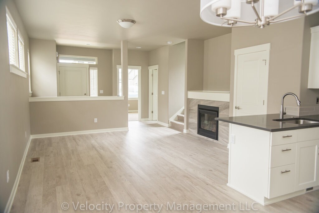 3736 SW Coyote Ln in Redmond, OR - Building Photo