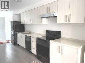 351 Chaffey St in Welland, ON - Building Photo - Building Photo