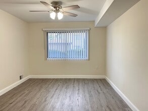 Krystie Manor (55+ Community) in Amityville, NY - Building Photo - Building Photo