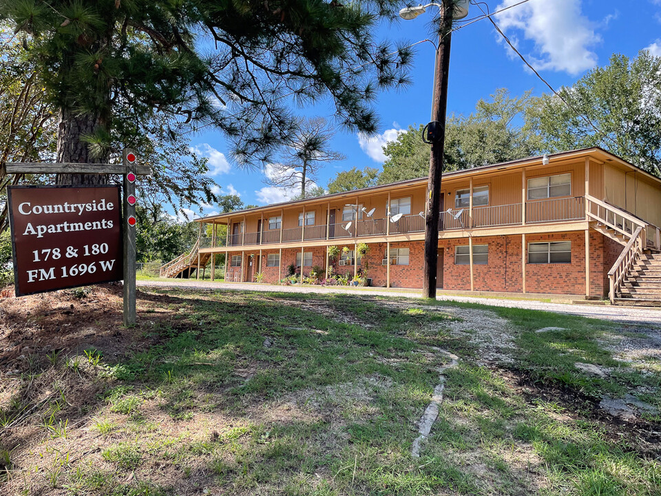 180 FM 1696 Rd W in Huntsville, TX - Building Photo