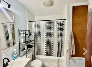 261 Park St, Unit Unit 1 in Stoughton, MA - Building Photo - Building Photo