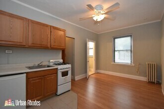 3824 N Fremont St, Unit A07C in Chicago, IL - Building Photo - Building Photo