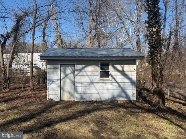 property at 100 Garfield Ct