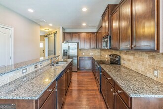 5080 Whiteoak Terrace SE in Smyrna, GA - Building Photo - Building Photo