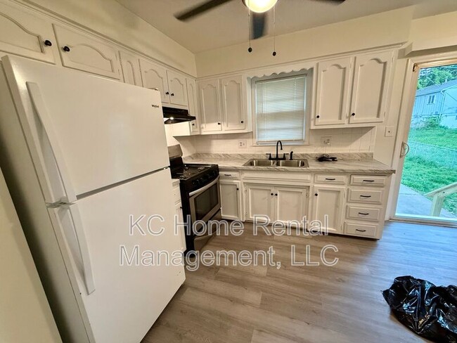 8412 E 97 Terrace in Kansas City, MO - Building Photo - Building Photo