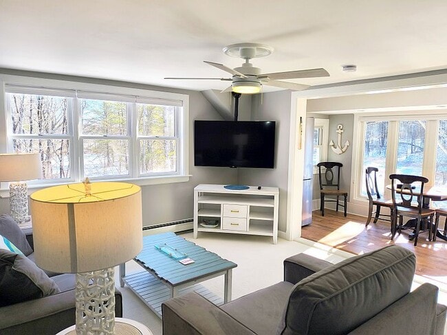 property at 10 Windward Ln