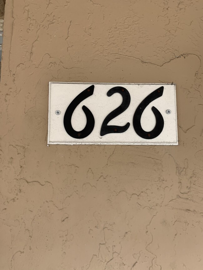 8410 SW 154th Circle Ct, Unit 626 in Miami, FL - Building Photo - Building Photo