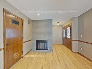 7015 W Shadow Lake Dr, Unit 406 in Lino Lakes, MN - Building Photo - Building Photo