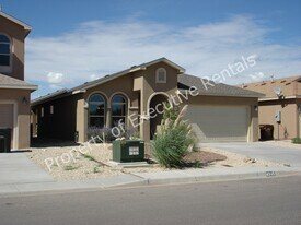 4945 Chesney Rd in Las Cruces, NM - Building Photo