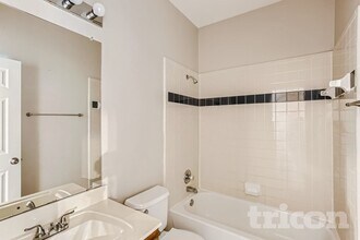 2075 Crestlake Dr in Rockwall, TX - Building Photo - Building Photo