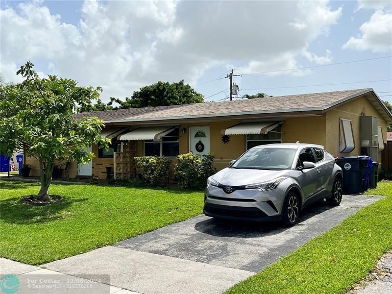 1956 SW 67th Terrace in North Lauderdale, FL - Foto de edificio