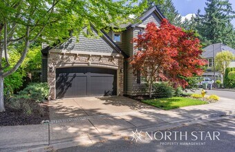 18086 Jenifers Way in Lake Oswego, OR - Building Photo - Building Photo
