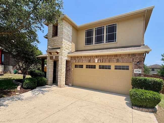 13714 Altamirano in Live Oak, TX - Building Photo - Building Photo
