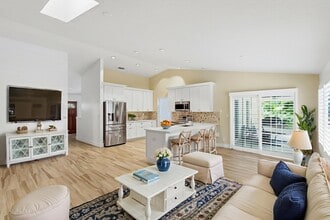 2700 Yarmouth Dr in Wellington, FL - Building Photo - Building Photo