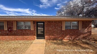 5310 38th St, Unit A in Lubbock, TX - Building Photo