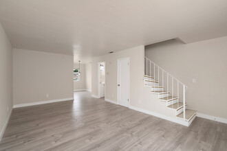 11305 Alondra Blvd in Norwalk, CA - Building Photo - Interior Photo