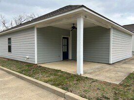 101 Private Rd 4017 in Oxford, MS - Building Photo