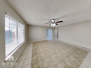 1368 S Christy Ln in Las Vegas, NV - Building Photo - Building Photo