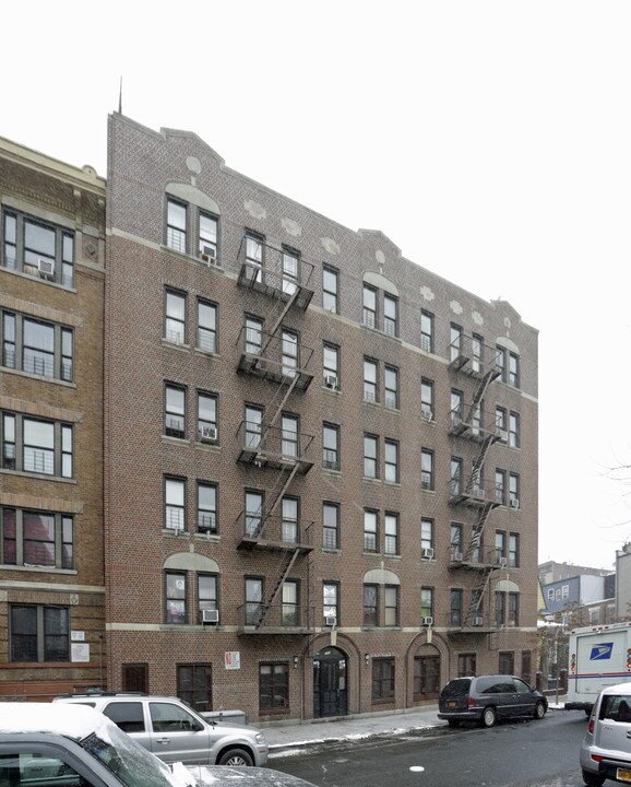 2357 Davidson Ave in Bronx, NY - Building Photo