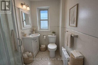 189 Vaughan Rd in Toronto, ON - Building Photo - Building Photo